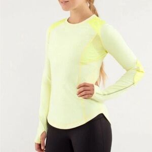 Lululemon Athletica Run Ice Queen Long Sleeve Activewear Top With Thumbholes